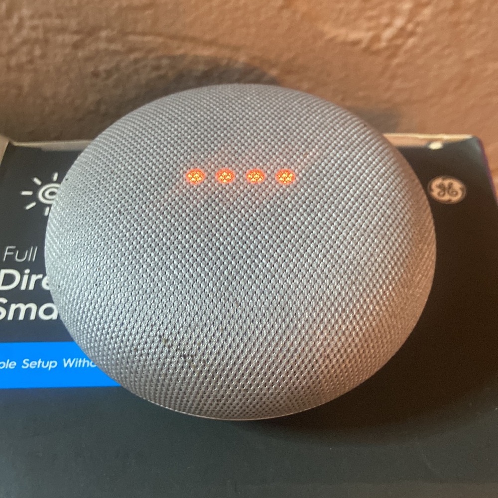 Google Home Mini - Picture 4 of 4